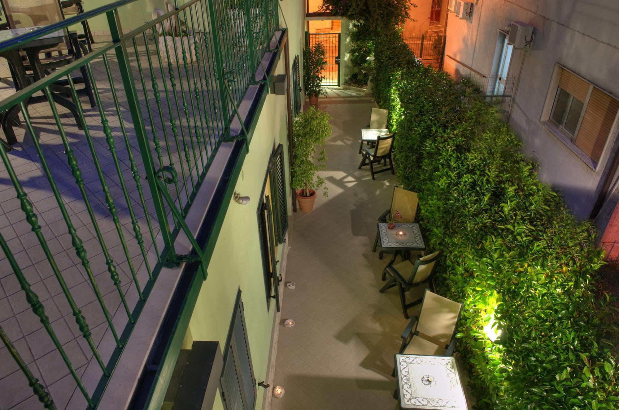 La Casa Del Nonno Bed & Breakfast Campomarino  Exterior photo